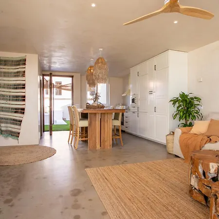 Casa Marea - Con Jacuzzi Y Vistas Al Mar 科拉雷侯